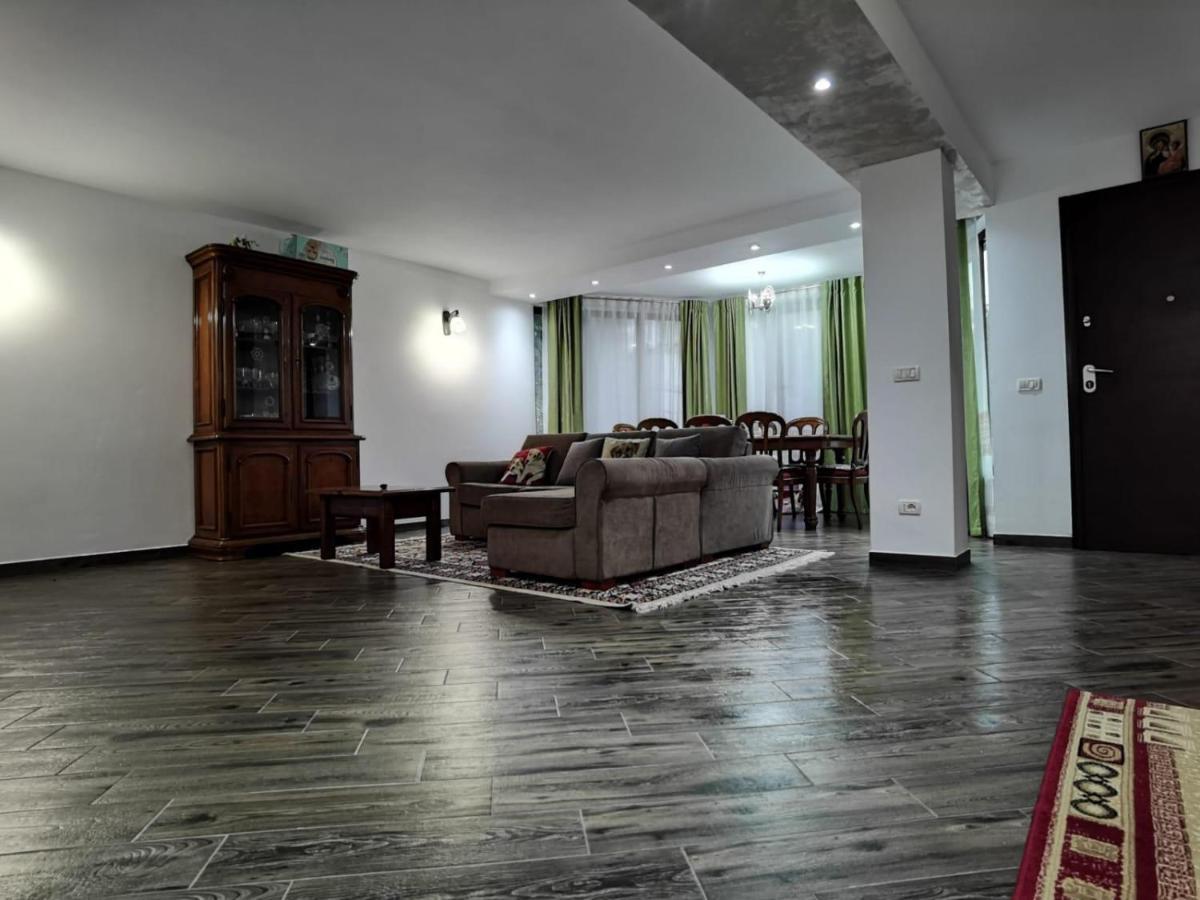 Vila Ella Villa Capatineni-Ungureni ภายนอก รูปภาพ
